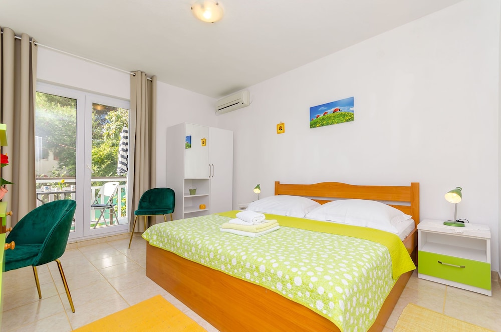 Apartment (A2)