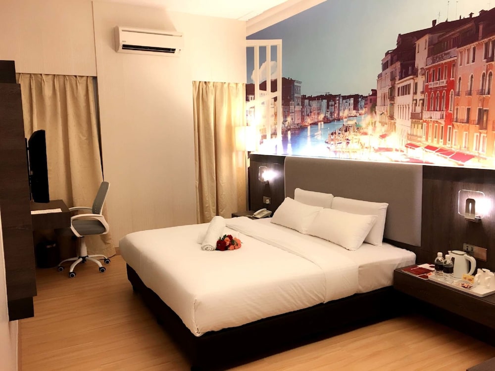 Premier Deluxe Room