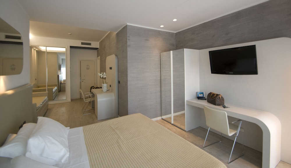 Classic Double or Twin Room photo 1