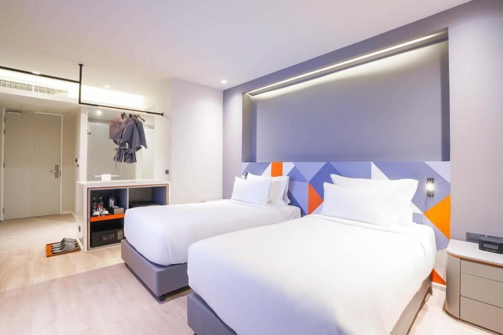 Deluxe Double Room, City View