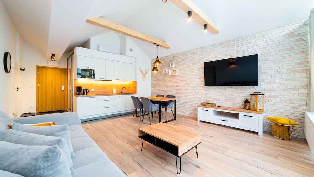 Apartment (3117)