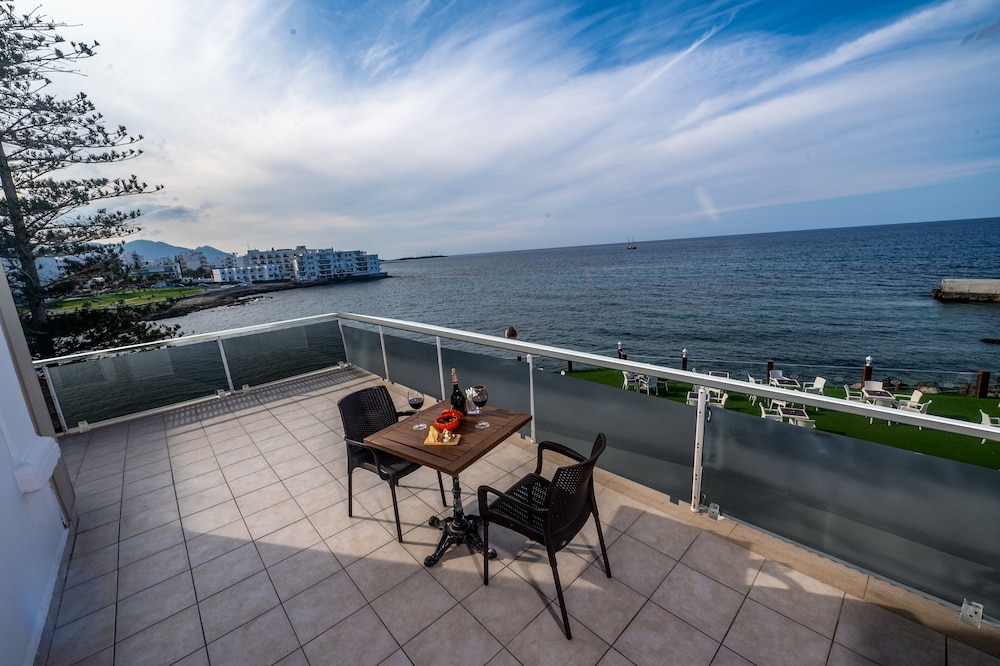 Standard Room, Sea View photo 3