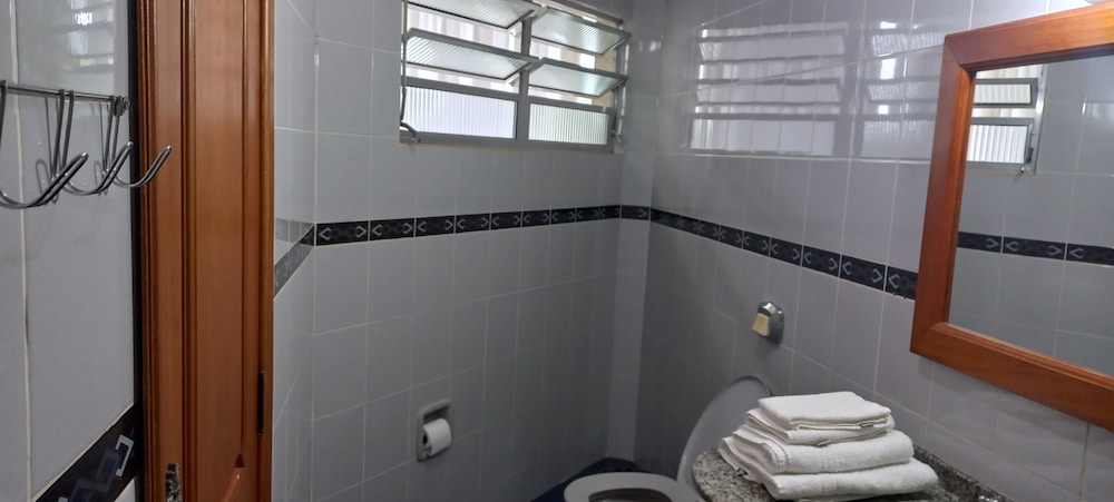 Deluxe Room - Photo 10