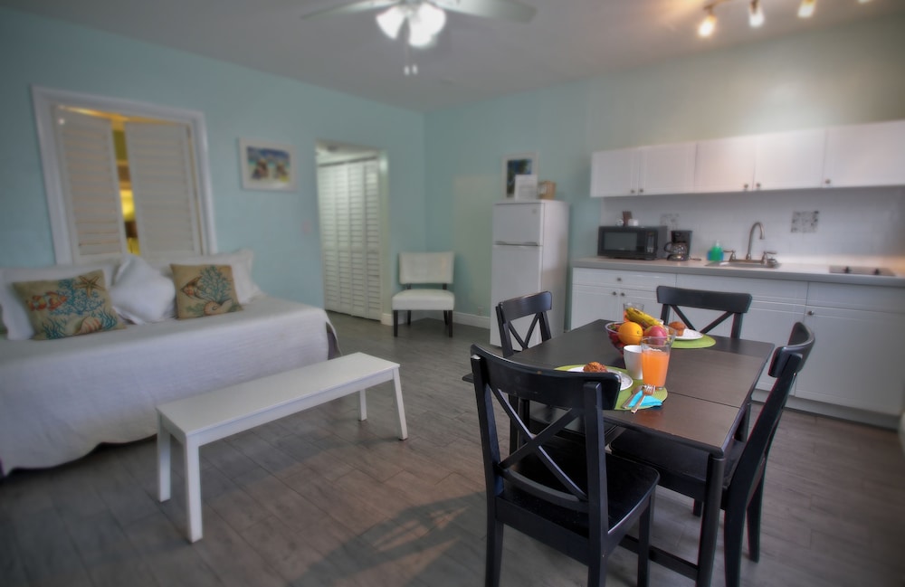 Standard Suite, 1 Bedroom - Photo 6