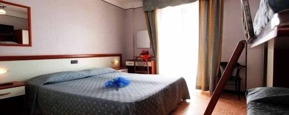 Standard Quadruple Room photo 2