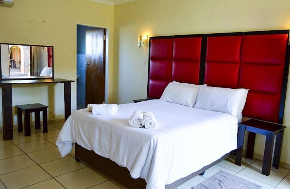Luxury Twin Room, Multiple Beds photo 1