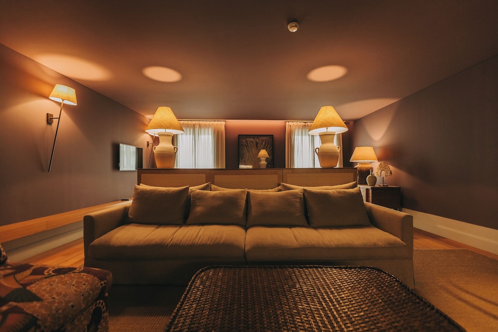 Suite - Photo 3