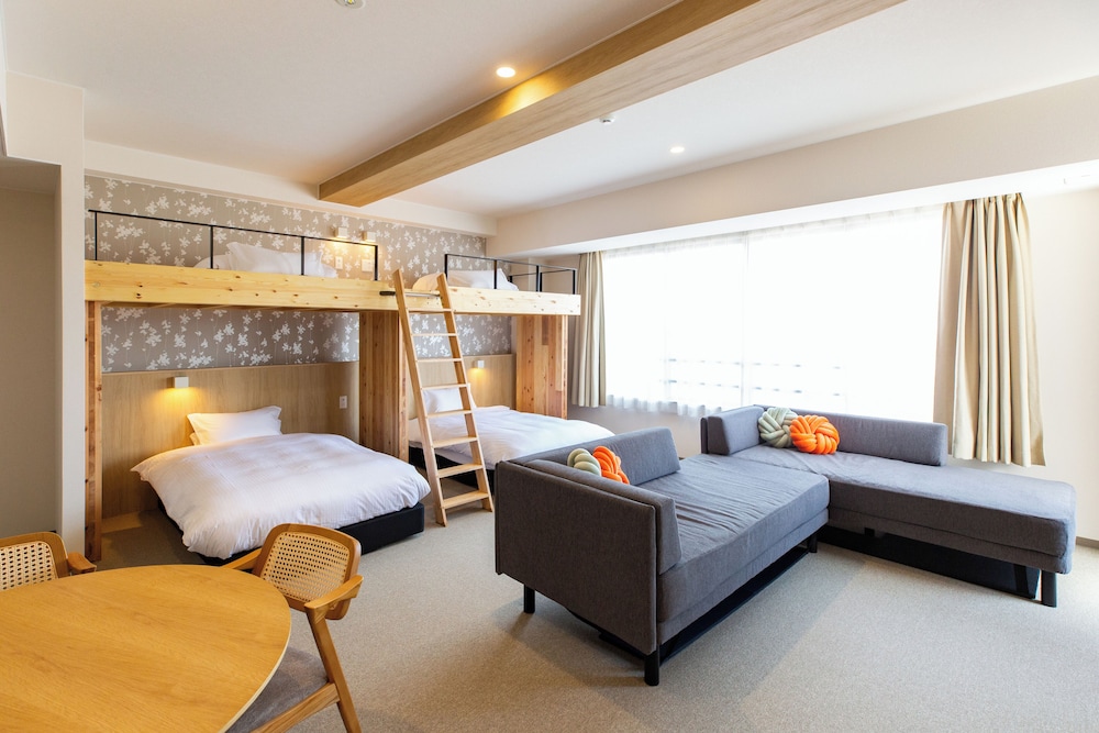 Deluxe Quadruple Room