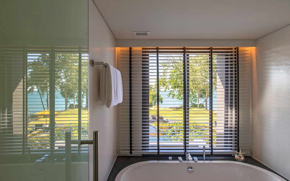 Shellsea Pool Access photo 2
