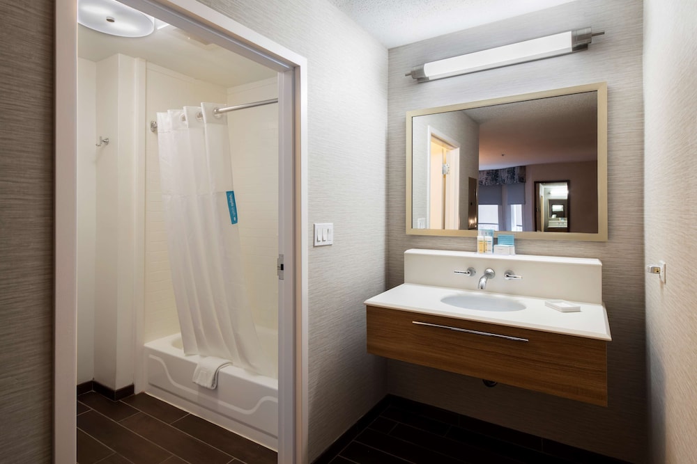 Suite, 2 Queen Beds - Photo 4