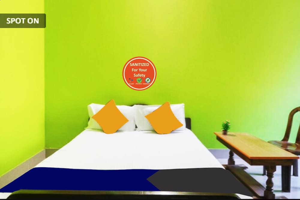 Deluxe Double Bed Room Non Ac - Photo 2