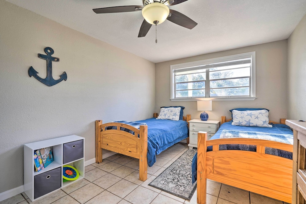 House (4 Bedrooms) photo 2