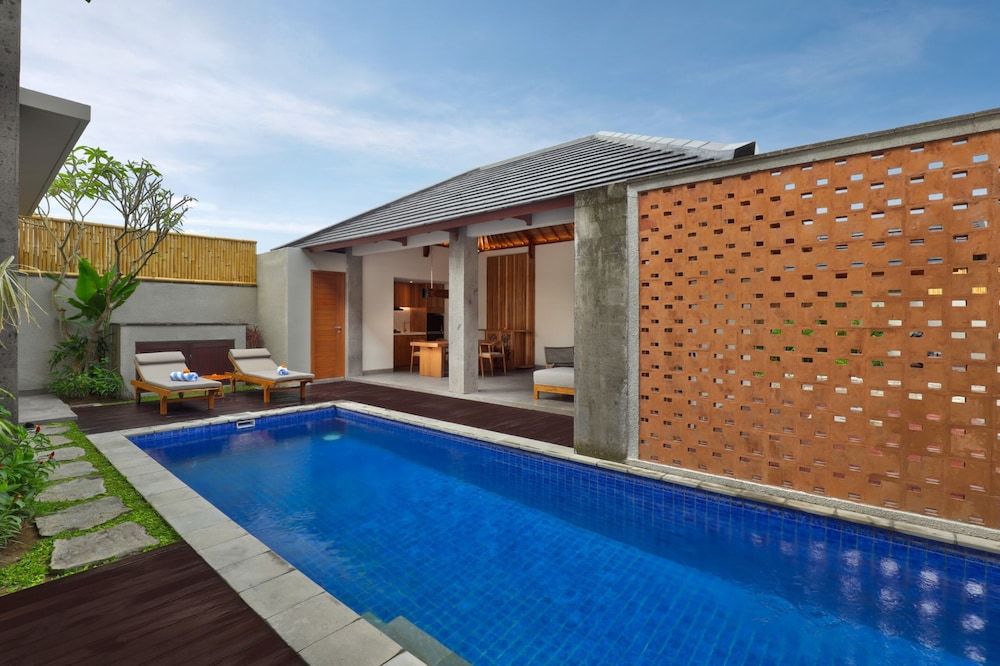 2 Bedroom Villa with Private Pool & Bath Tub - Photo 13