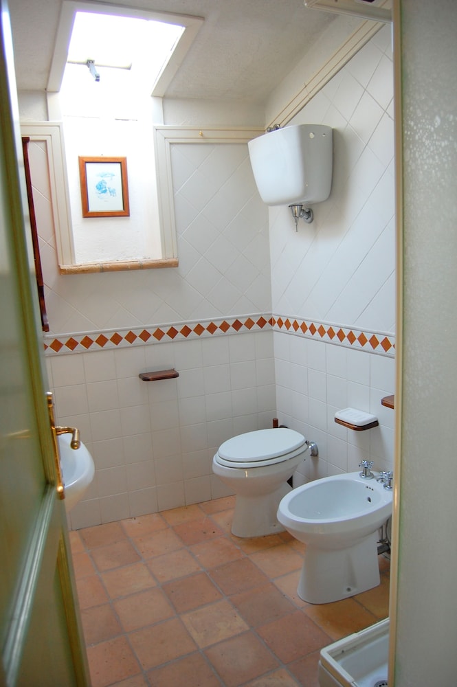 Superior Apartment, 2 Bedrooms, Fireplace, Garden View photo 3