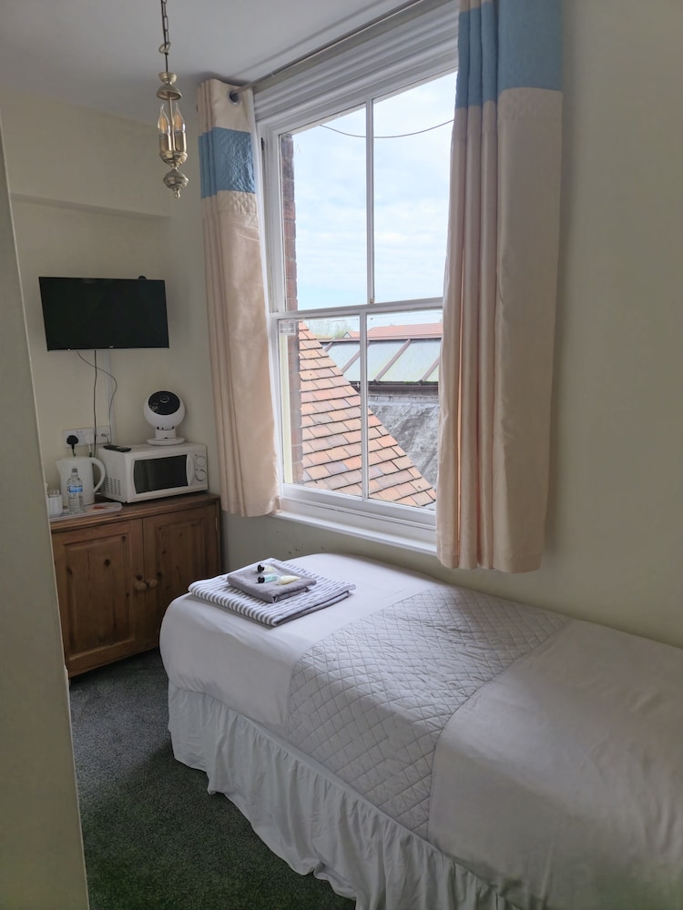 Standard Single Room, Ensuite photo 1