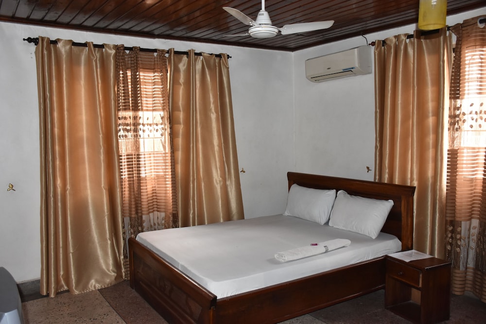 Basic Double Room