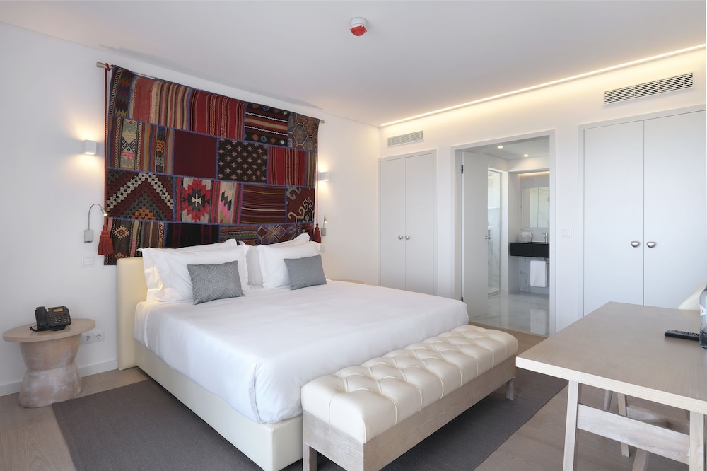 Available room