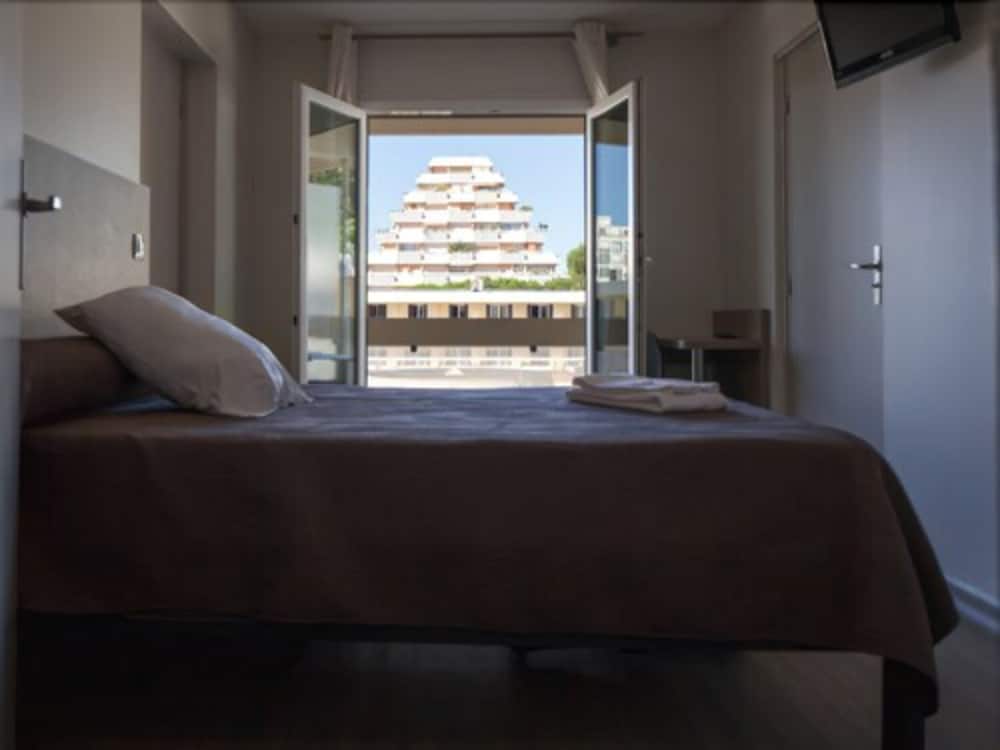 Apartment, Multiple Beds, Balcony photo 3