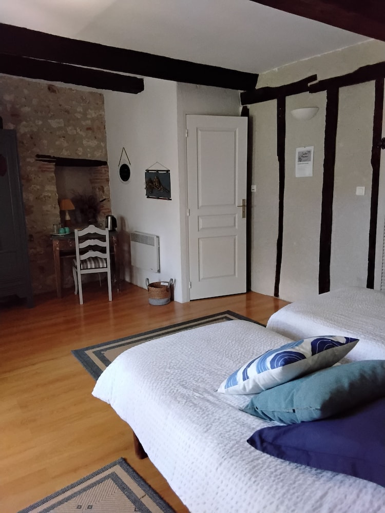 Traditional Double Room, 1 King Bed, Connecting Rooms (Agapanthe) photo 1