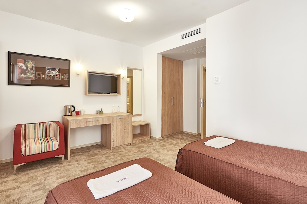 Comfort Twin Room, Accessible photo 1