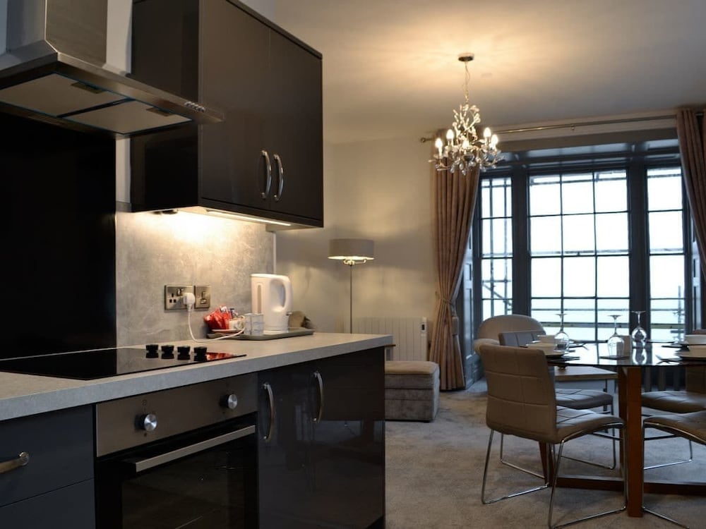 Luxury Apartment, 1 King Bed, Sea View photo 3