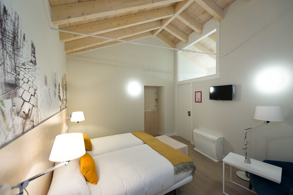 Superior Double or Twin Room photo 3