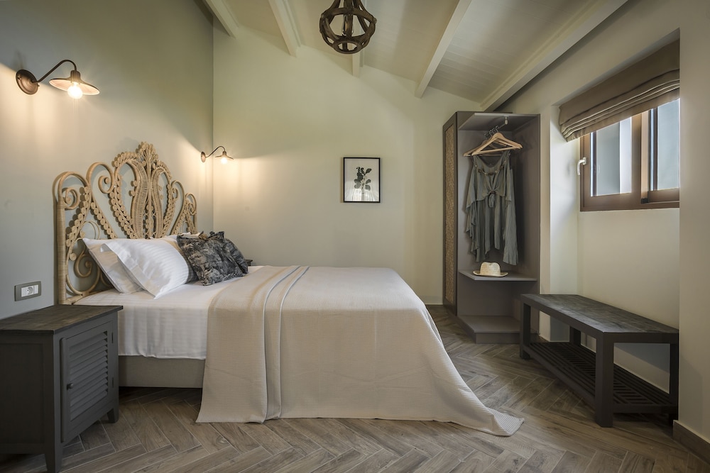 Master Suite, Sea View - Photo 1
