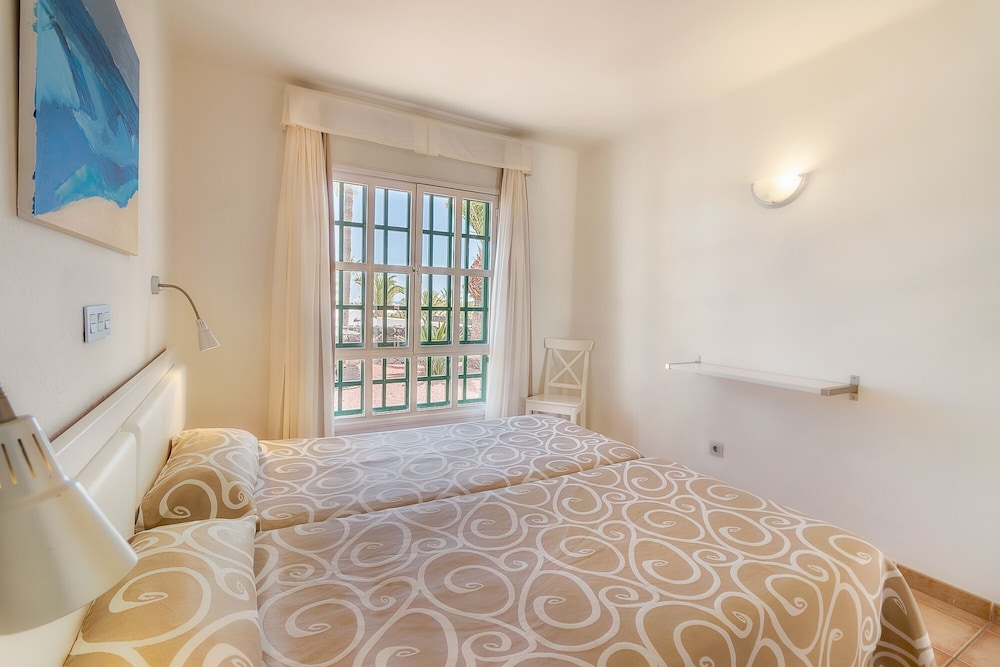 Apartment, 2 Bedrooms, Terrace - Photo 3