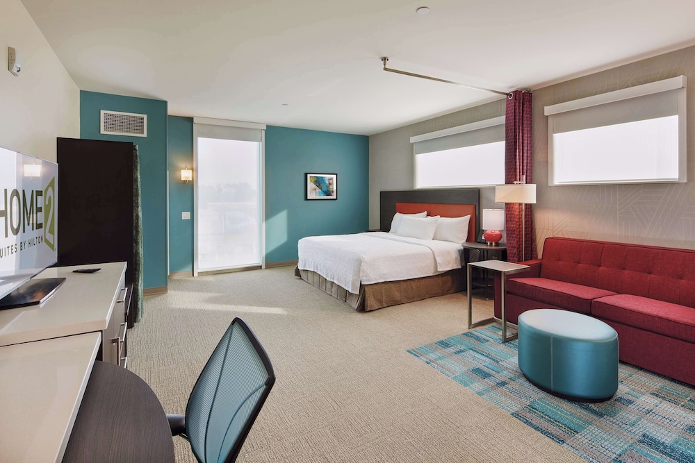 Studio Suite, 1 King Bed, Corner - Photo 4