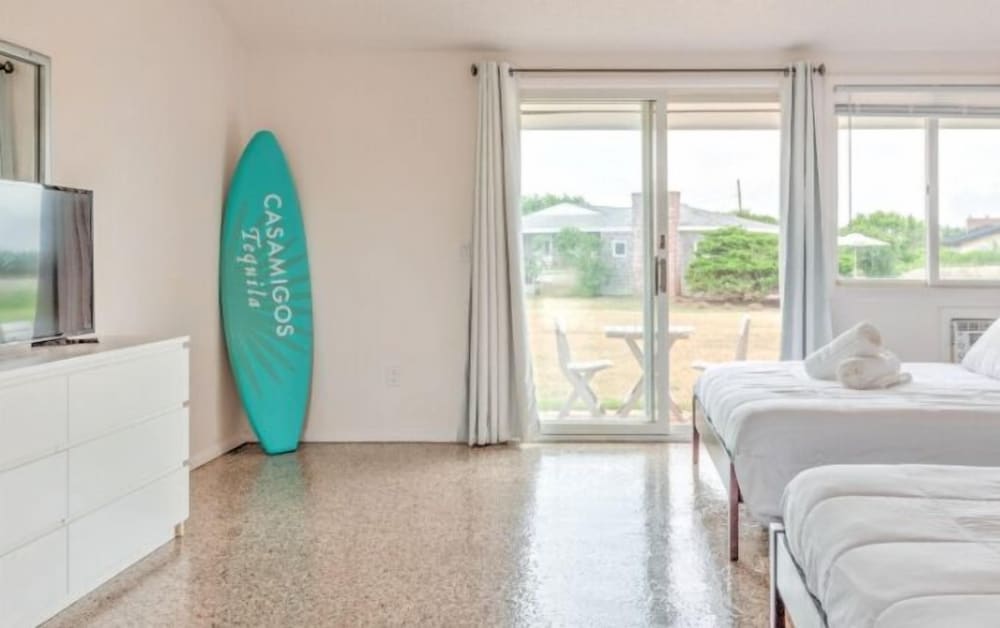 Standard Studio, 2 Queen Beds, Harbor View photo 3