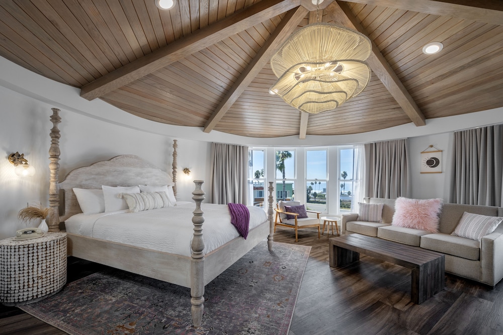 Suite, Ocean View - Photo 1