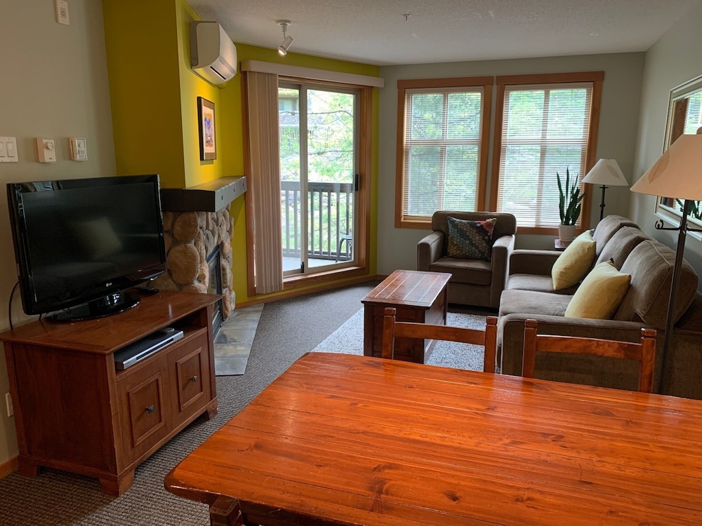 Exclusive Condo photo 2