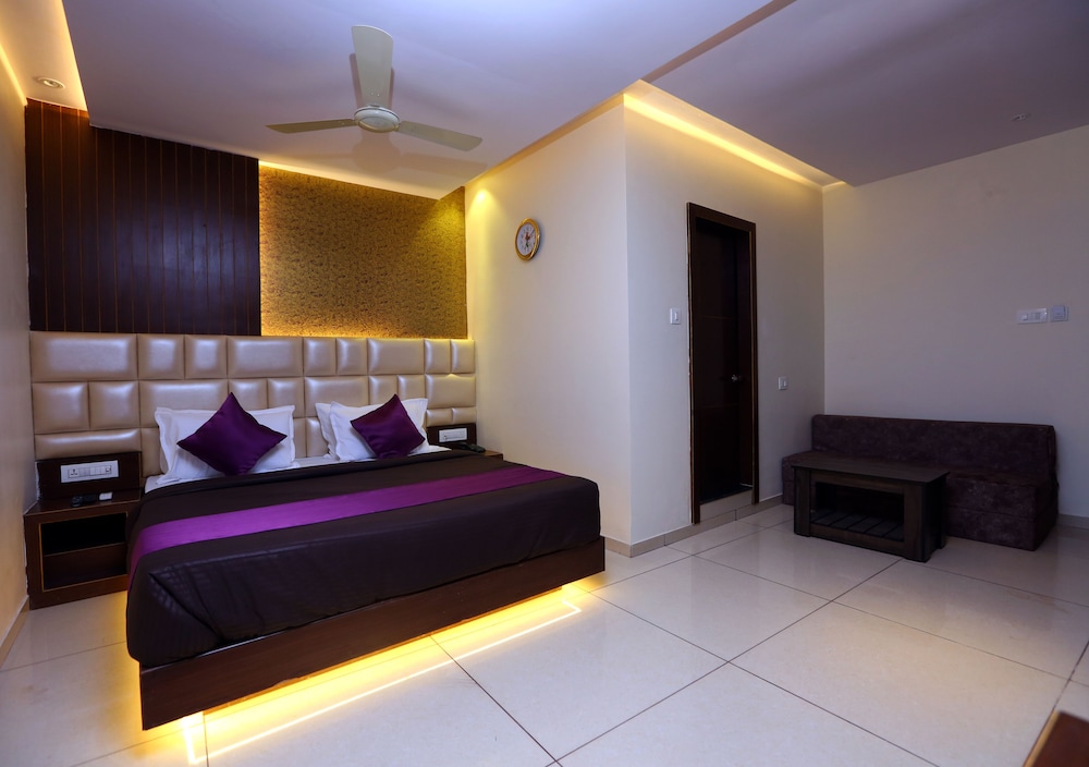 Suite - Photo 4