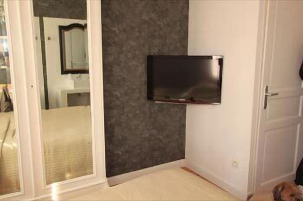 Standard Double Room - Photo 3
