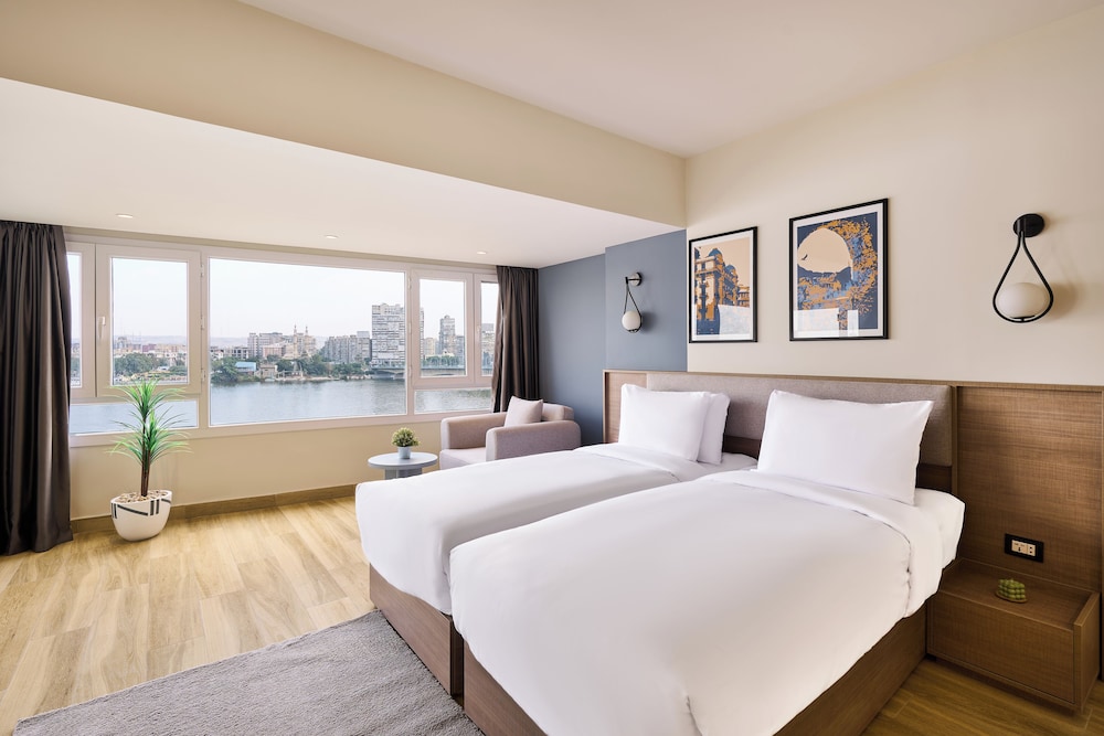 Luxury Studio, Kitchen, River View