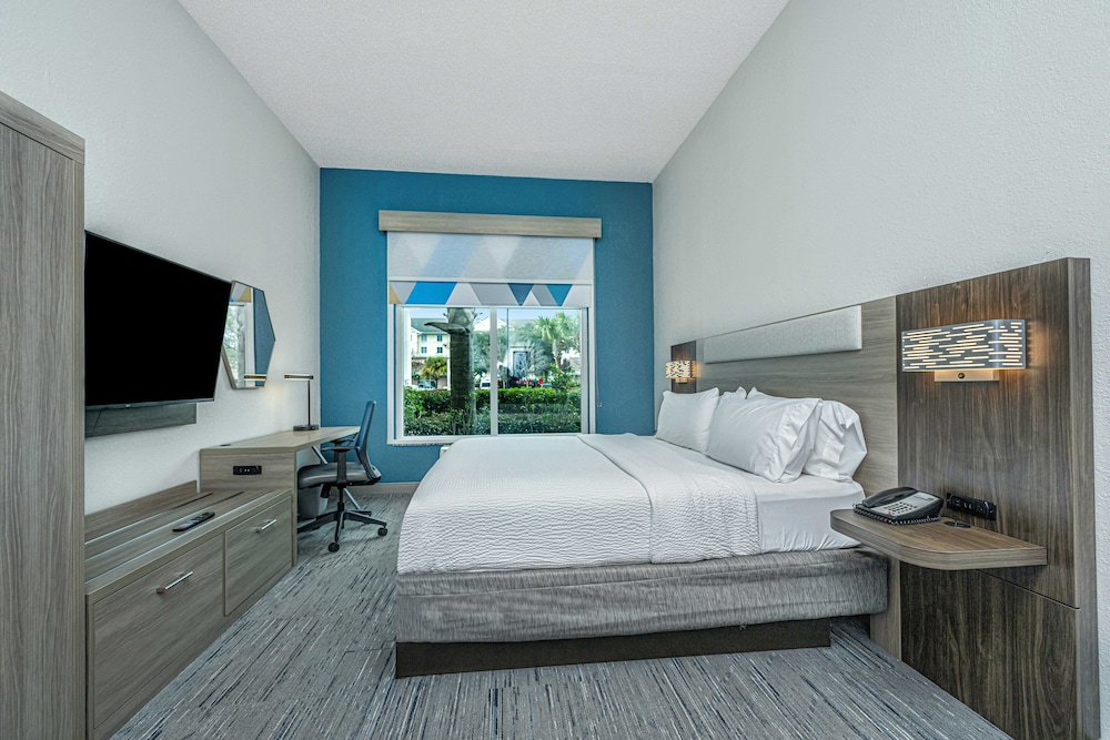 Standard Room, 1 King Bed - Photo 2