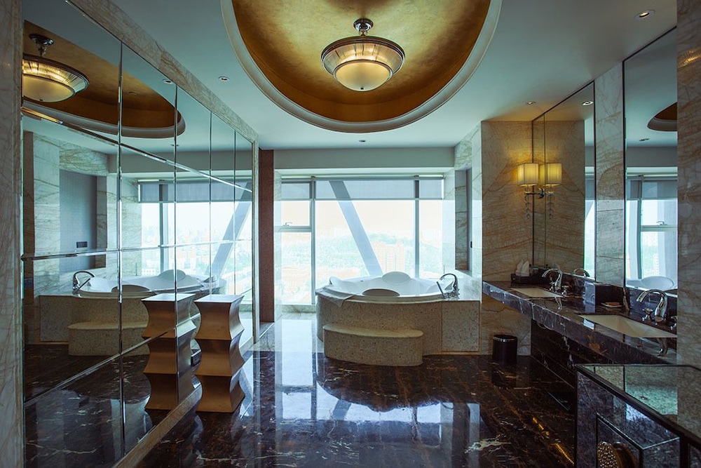 Presidential Suite photo 2