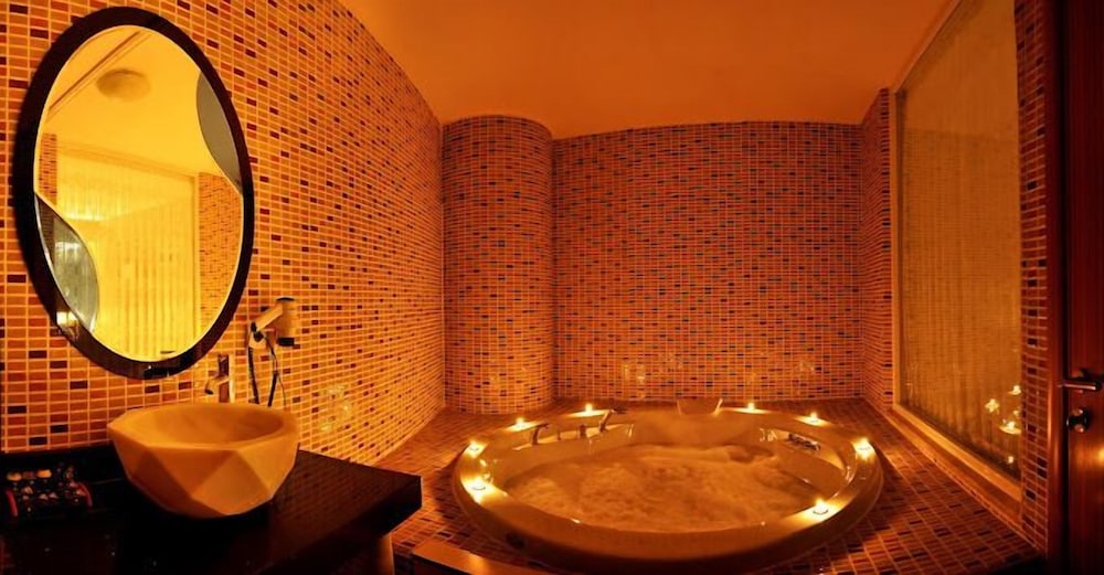 Deluxe Suite, 1 Bedroom photo 1