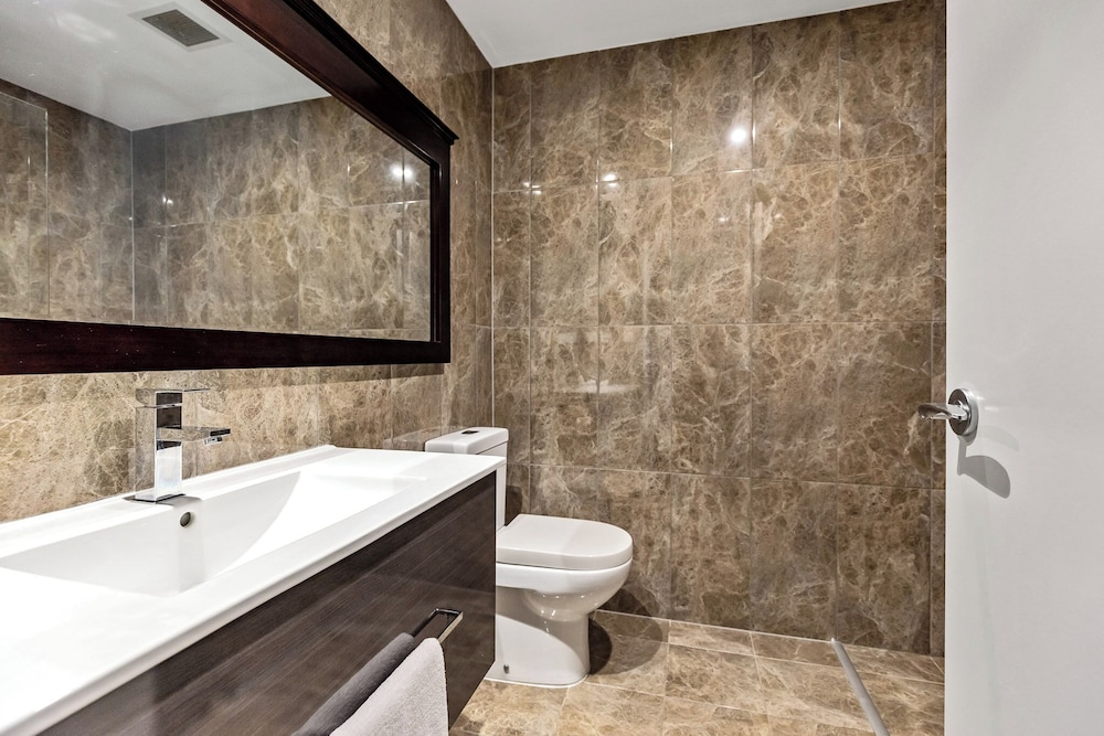 2 Bedroom Suite photo 2