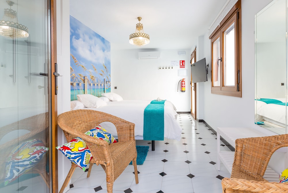 Panoramic Twin Room, Balcony, City View (El Cielo) photo 2