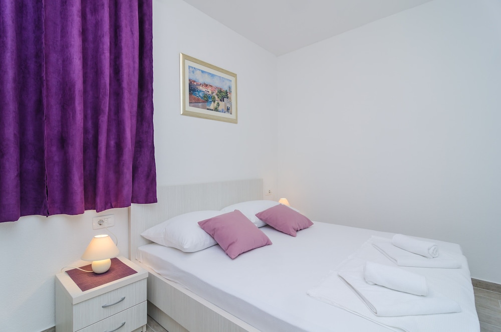 Apartment, 1 Bedroom, Ground Floor photo 3