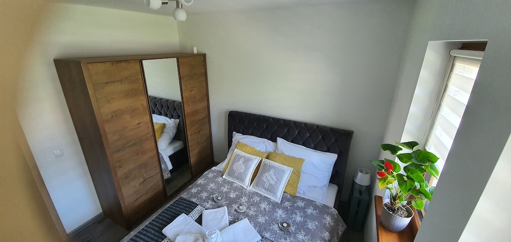 Apartment, 1 Queen Bed with Sofa bed, Mountain View (A) photo 3