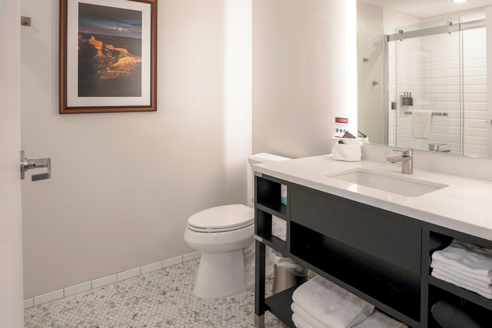 Standard Suite - Photo 5