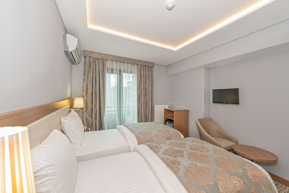 Standard Triple Room photo 2