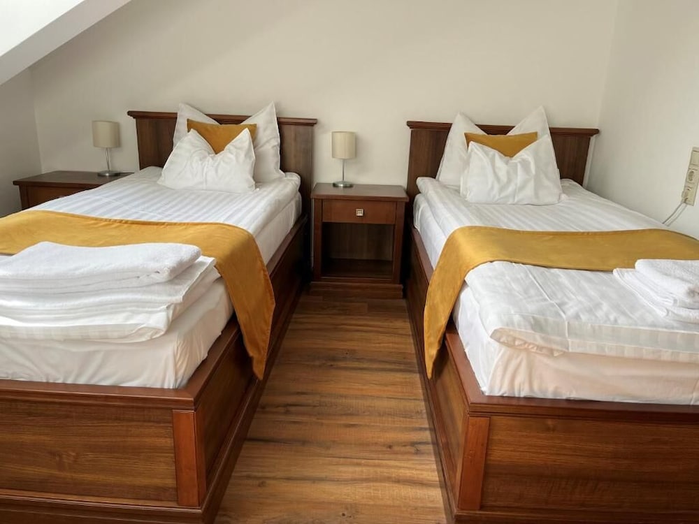 Standard Double Room, 2 Twin Beds