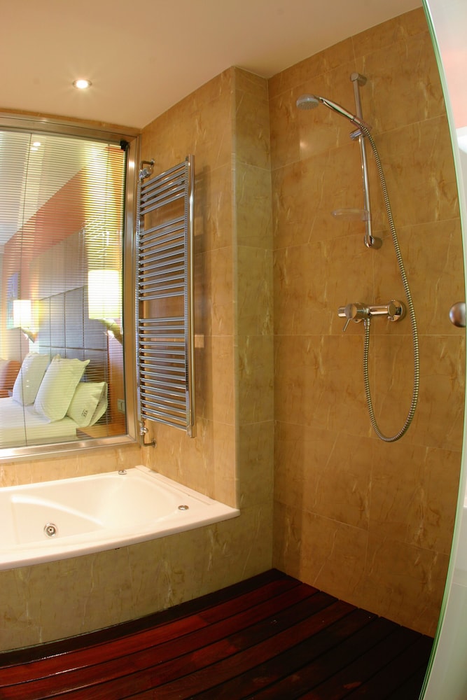 Superior Room (Single Use) - Photo 2