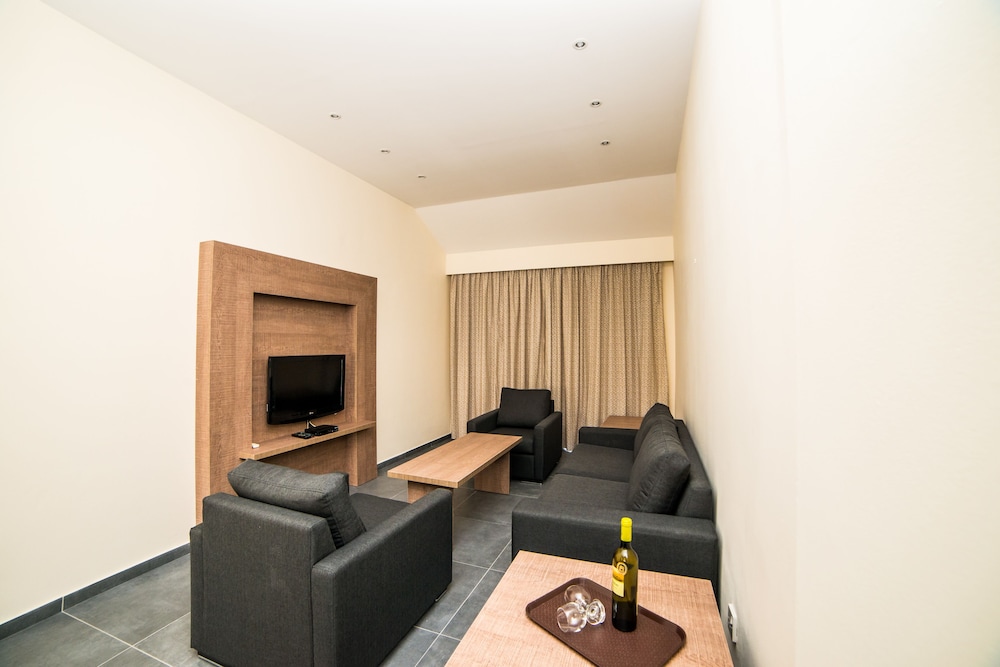 Villa, 2 Bedrooms - Photo 3