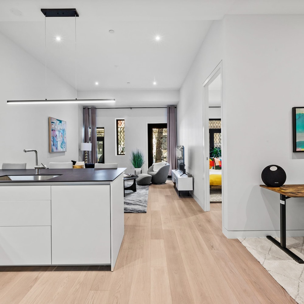 Riverbank I by Rove Travel 1BR UWS Townhome, Foto 13