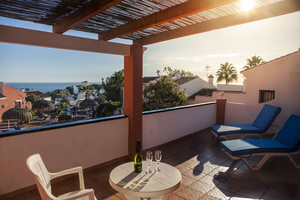 Superior Room, Terrace, Partial Ocean View - Photo 12