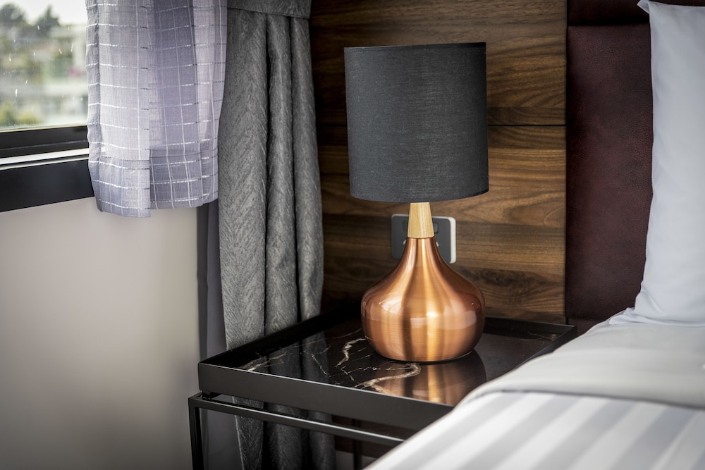 Two Bedroom Suite with Two Bathrooms - Photo 6